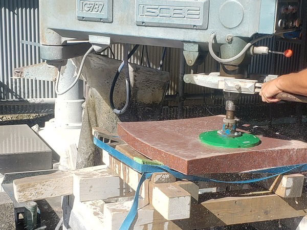 石材加工　研磨